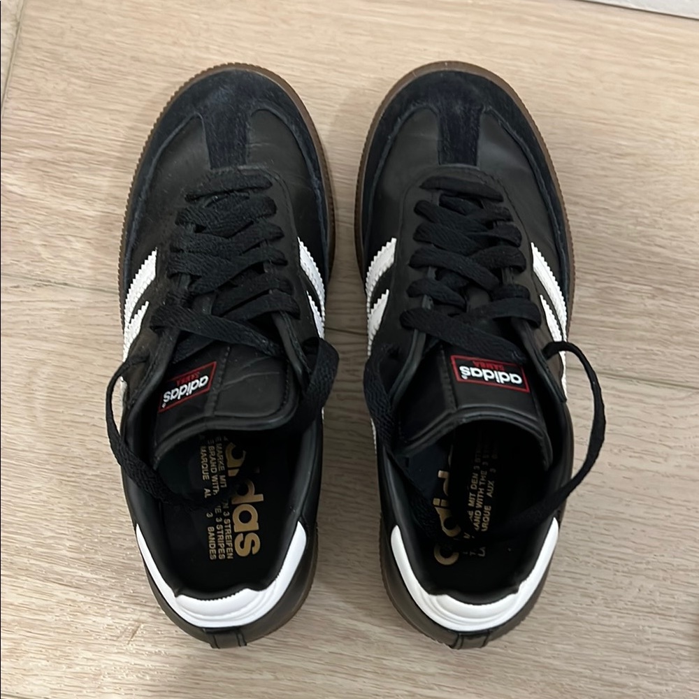 Adidas Sambas